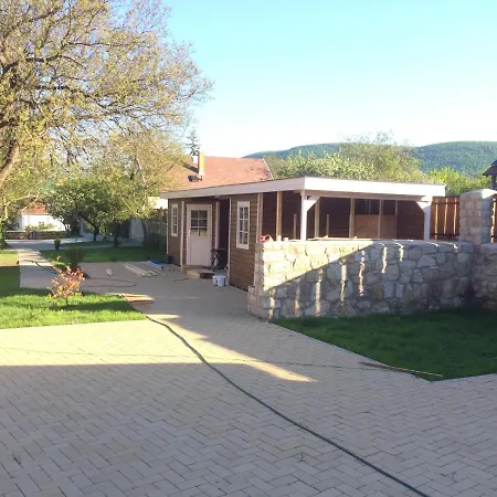 Preselo Pinceszet Es Vendeghaz Bed & Breakfast