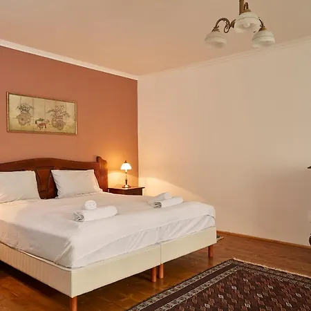 Bed & Breakfast Preselo Pinceszet Es Vendeghaz Erdobenye