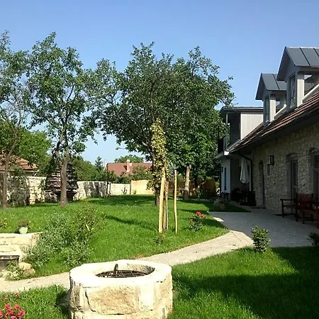 Preselo Pinceszet Es Vendeghaz 3*