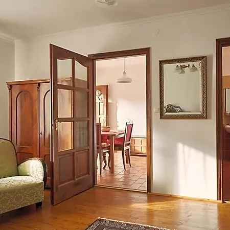 Préselő Pincészet és Bed and breakfast Erdőbénye