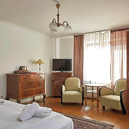 Préselő Pincészet és Bed and breakfast 3*