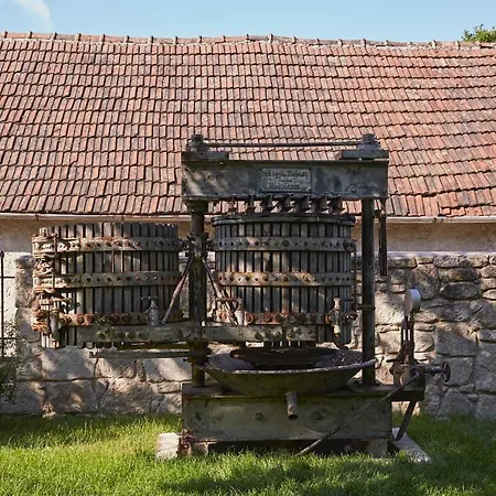 Préselő Pincészet és Bed & Breakfast Erdőbénye