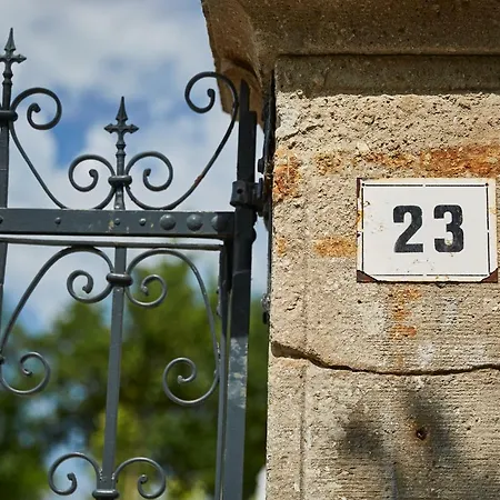 Bed and breakfast Préselő Pincészet és 3*
