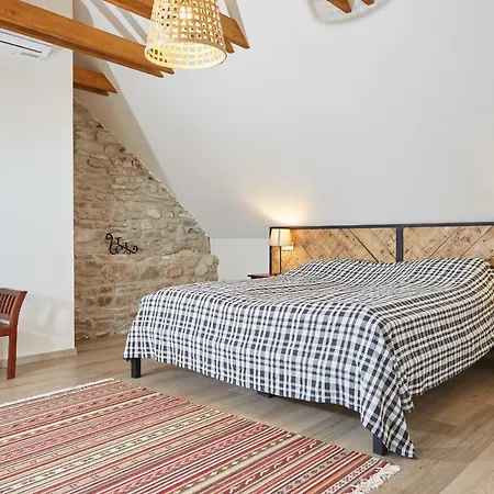 Bed & Breakfast Preselo Pinceszet Es Vendeghaz *